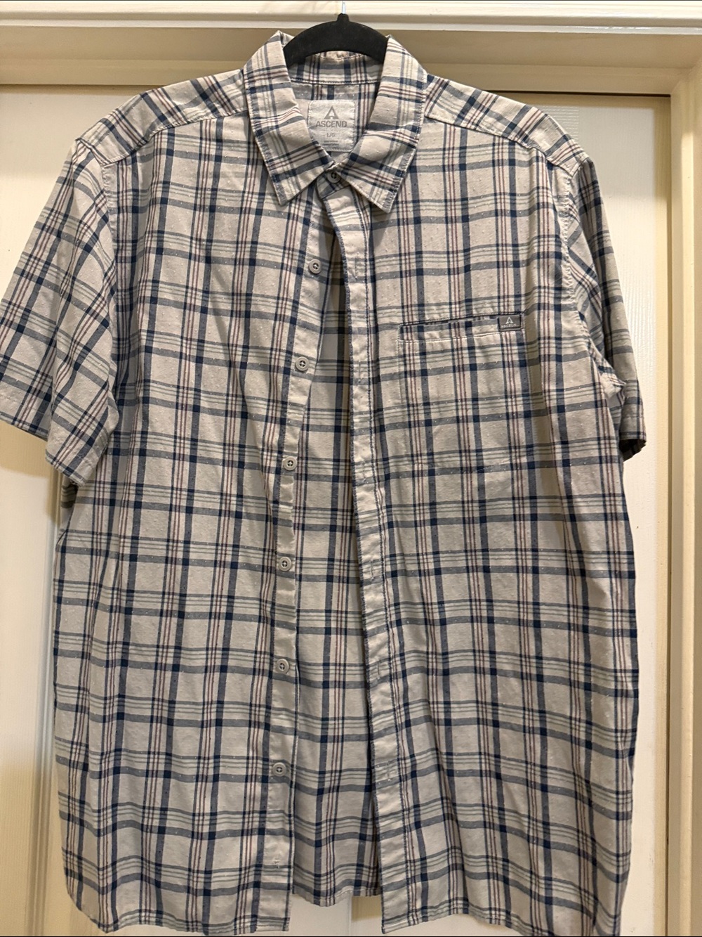 Ascend Short-Sleeve Plaid Button-Down Shirt - White & Navy